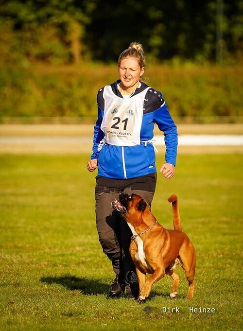Kirsten Emontz mit Rufus vom Hafen 21. Platz (mit 97 Punkten bester Schutzdienst (Gruppe Gütersloh)